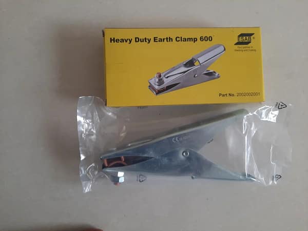 ESAB Heavy Duty Earth Clamp 600 – 600A Welding Ground Clamp, CRC Steel, 70/95 Sq.mm Cable (2002002001)